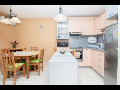 Waterfront, 2 bedroom apartment with garden connection in a residential complex for rent for max 7+1 guests