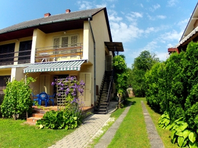 In Balatonföldvár, 150m from the Eastern Beach an apartment on the first floor is for  rent for max 4 people – Apartment E.2